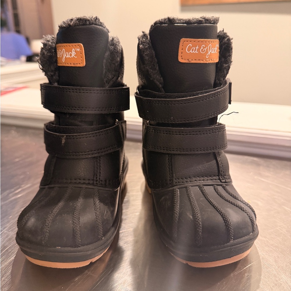 Cat & Jack Toddler Snow Boots – Size 9, Perfect Condition